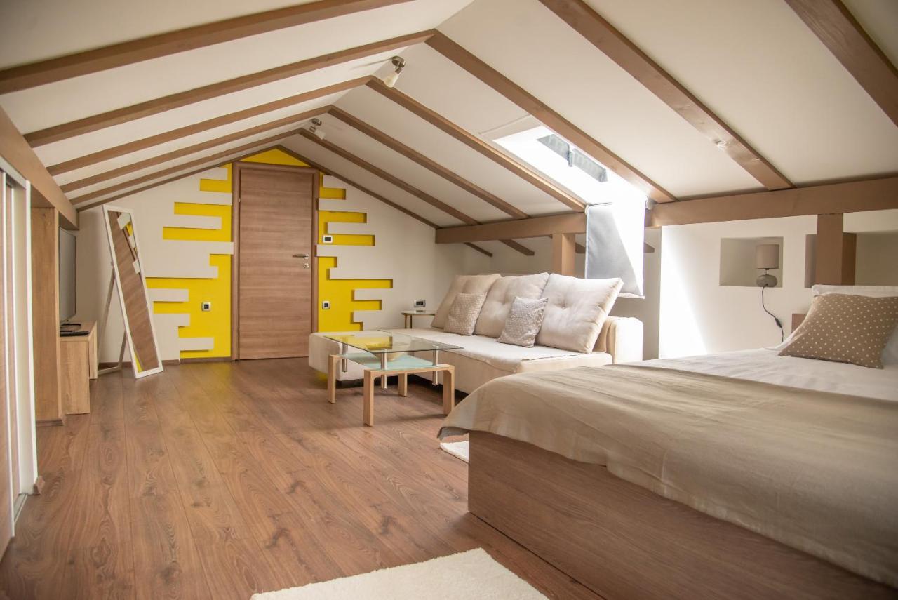 Holiday House Tos-Vila With Heated Pool Vrbnik  Exterior foto