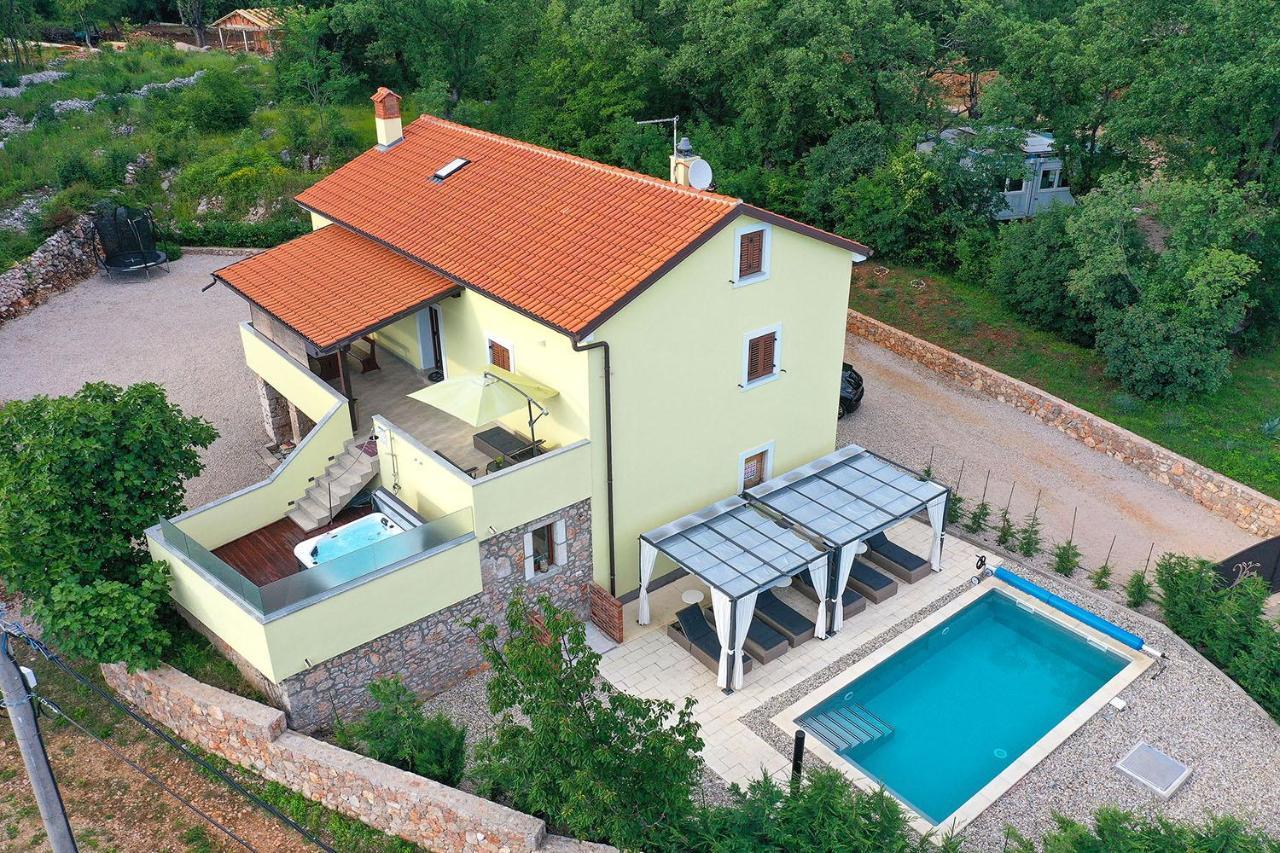 Holiday House Tos-Vila With Heated Pool Vrbnik  Exterior foto